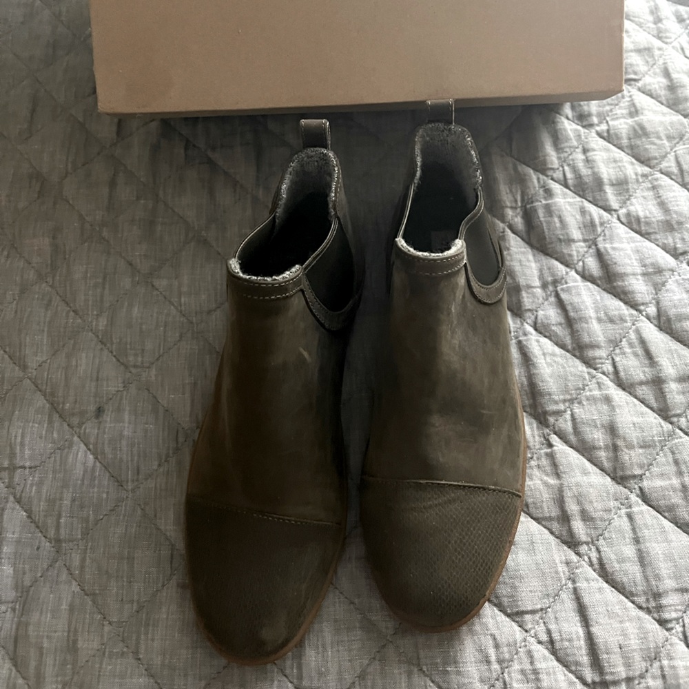 OluKai Women's Ankle Boots - Dusty Olive